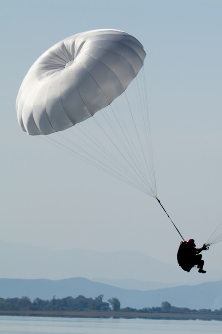 <h5>Εφεδρικά αλεξίπτωτα (στρογγυλά, τετράγωνα, κατευθυνόμενα). INDEPEDENCE, CHARLY, MACPARA<h5/>